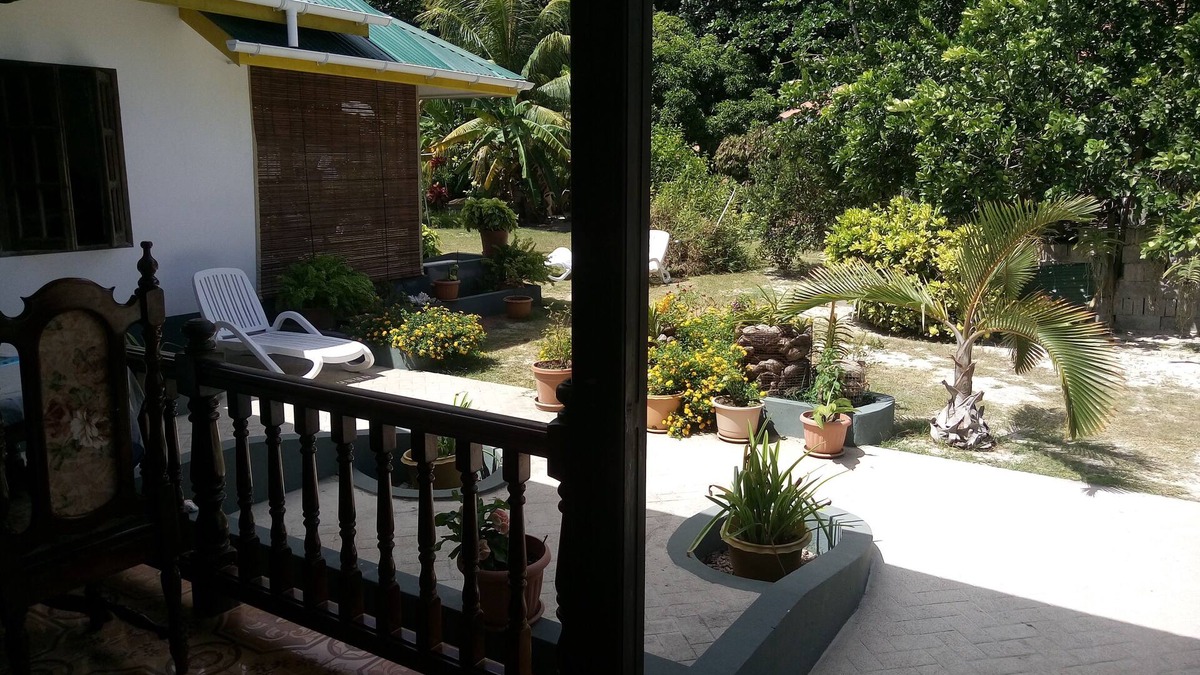 La Passe Bed & Breakfast | Beryl Guesthouse - #Ocean Familiale - Village and ocean within 5mn walking distance