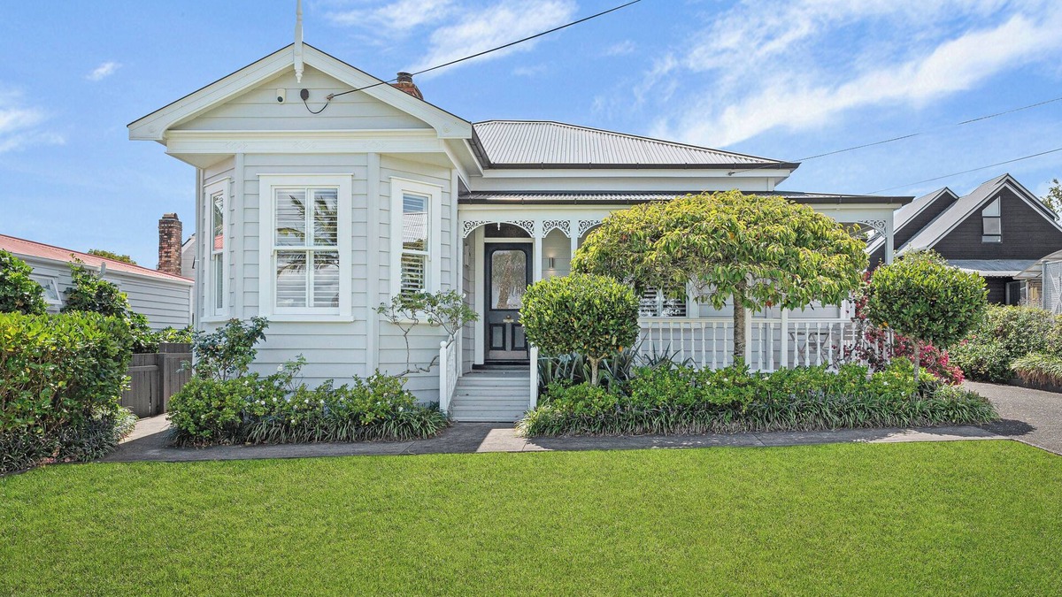 Devonport House | Bespoke Stays - Holiday Haven