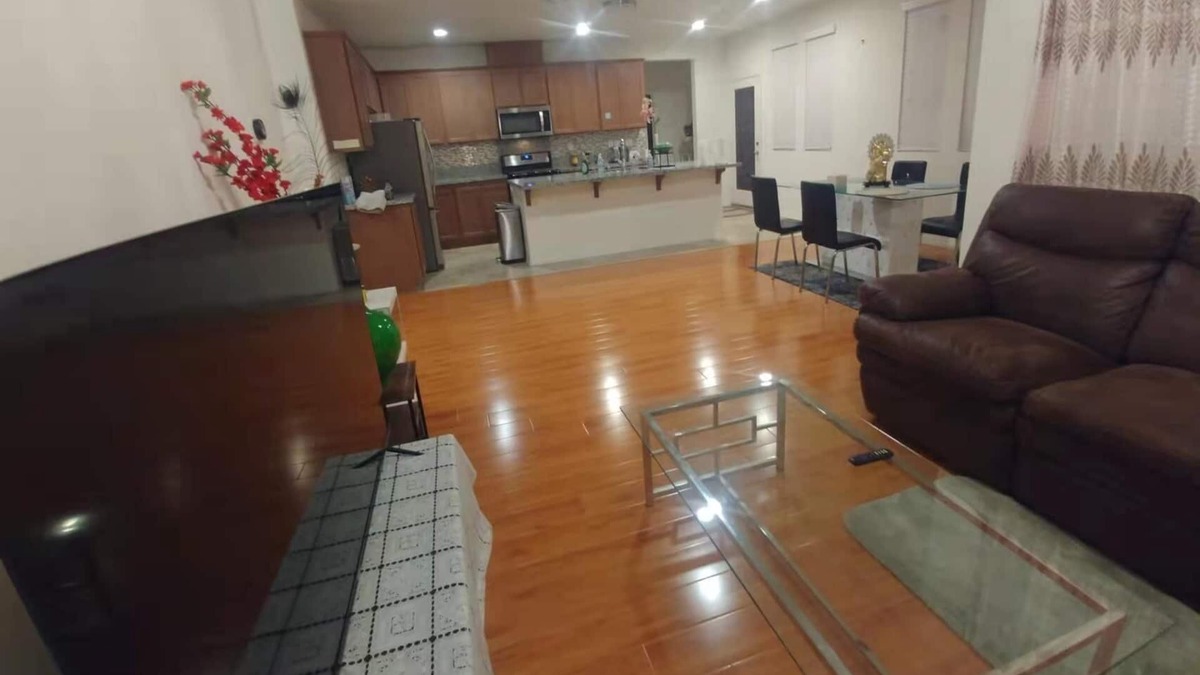 Chino House | BEST 4 BEDROOMS 3 BATHS NEAR DISNEY