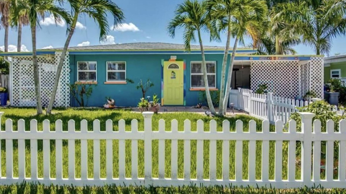 Matlacha House | Best Deal Available for a monthly rental home during season! 🏝️🐬