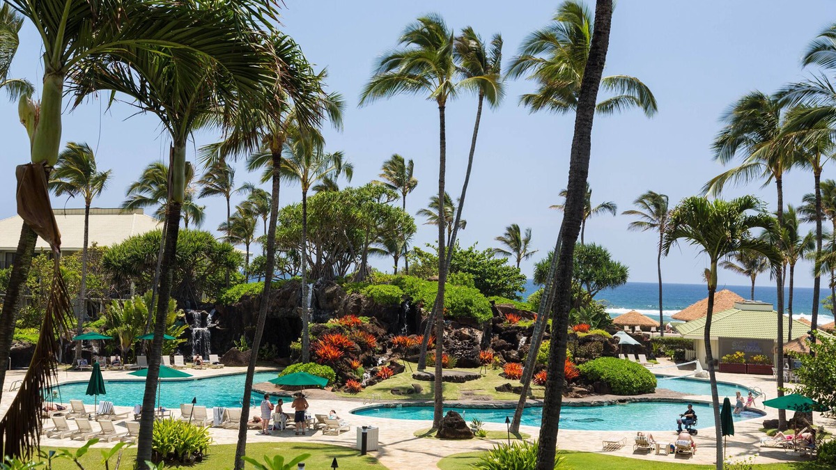 Hanamaulu Apartment | Best Deal Luxury Resort in Town Sleep 4 romantic, fun and relaxed