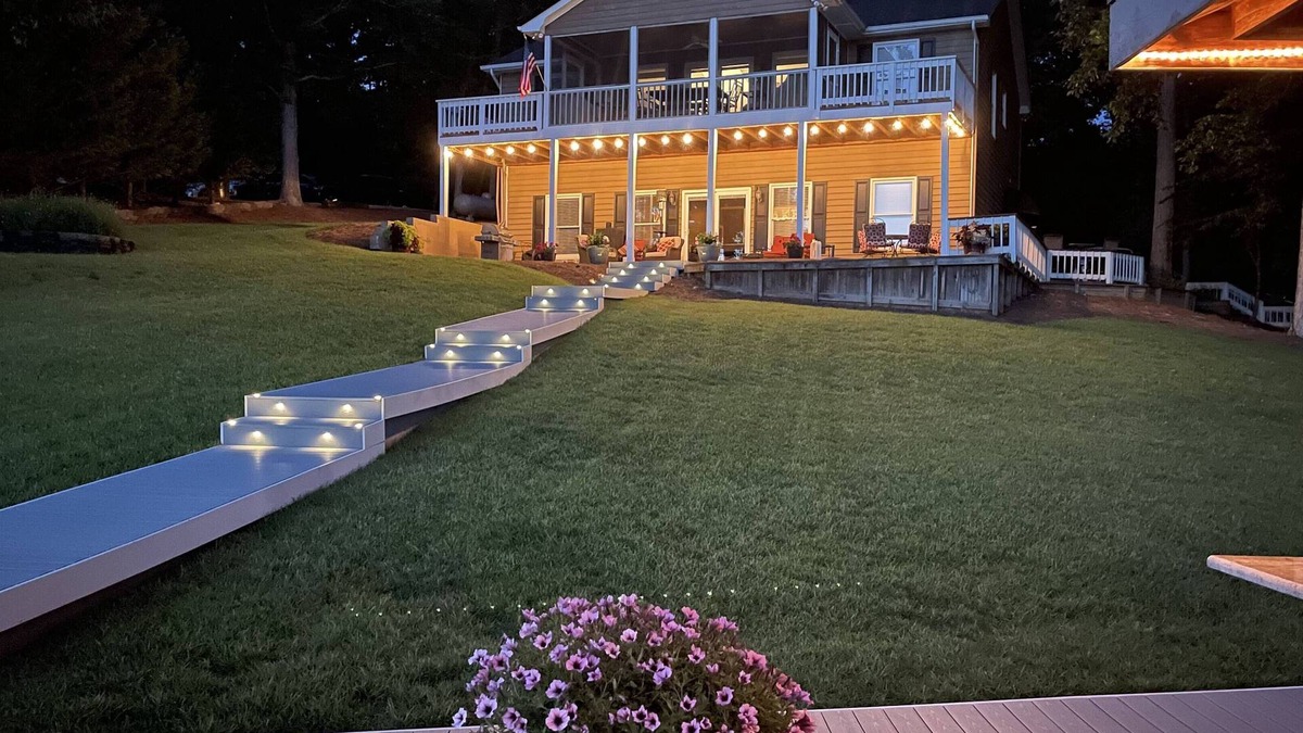 Wise House | Best Dock on LKG, 7 Bedrooms, 2 Kitchens, 4 Bath, 2 OPEN Boat Slips
