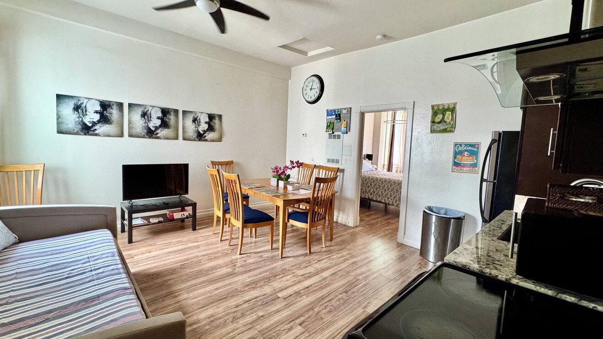 Gaslamp Quarter Apartment | Best location 1-bedroom apartment walk every where San Diego
