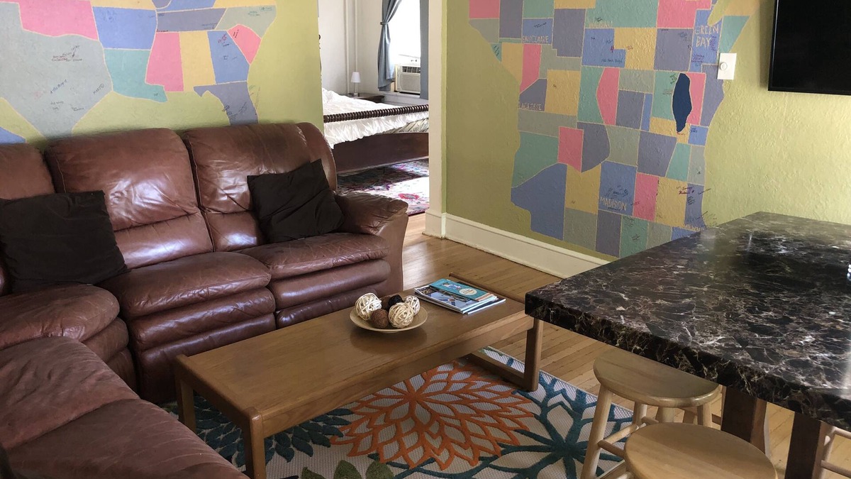 Milwaukee House | Best location in Milwaukee! Lower Duplex Unit - long term stays welcome