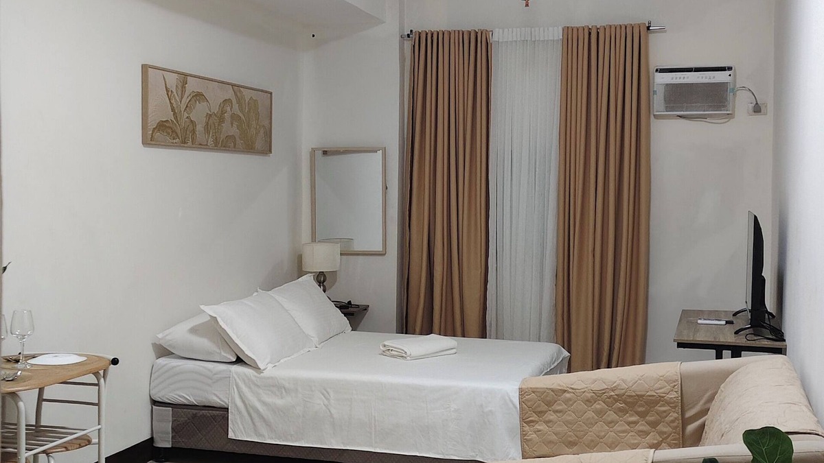 North Reclamation Area Hotel | BEST LOCATION!