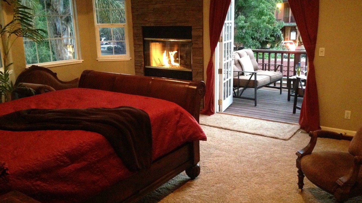 Willow Glen House | Best Location - Walk to Downtown Willow Glen - Cozy Covered Balcony