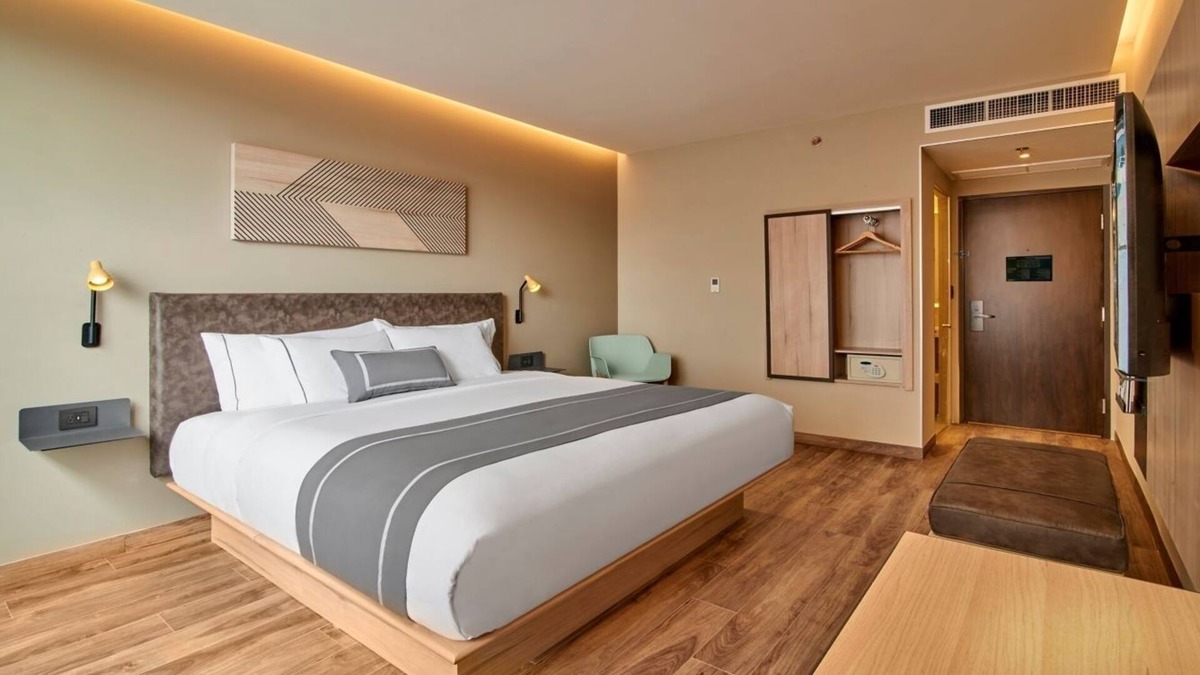 Marina Mazatlan Hotel | Best of Mazatlán Awaits! Rooftop Pool & Relaxation, Free Parking!