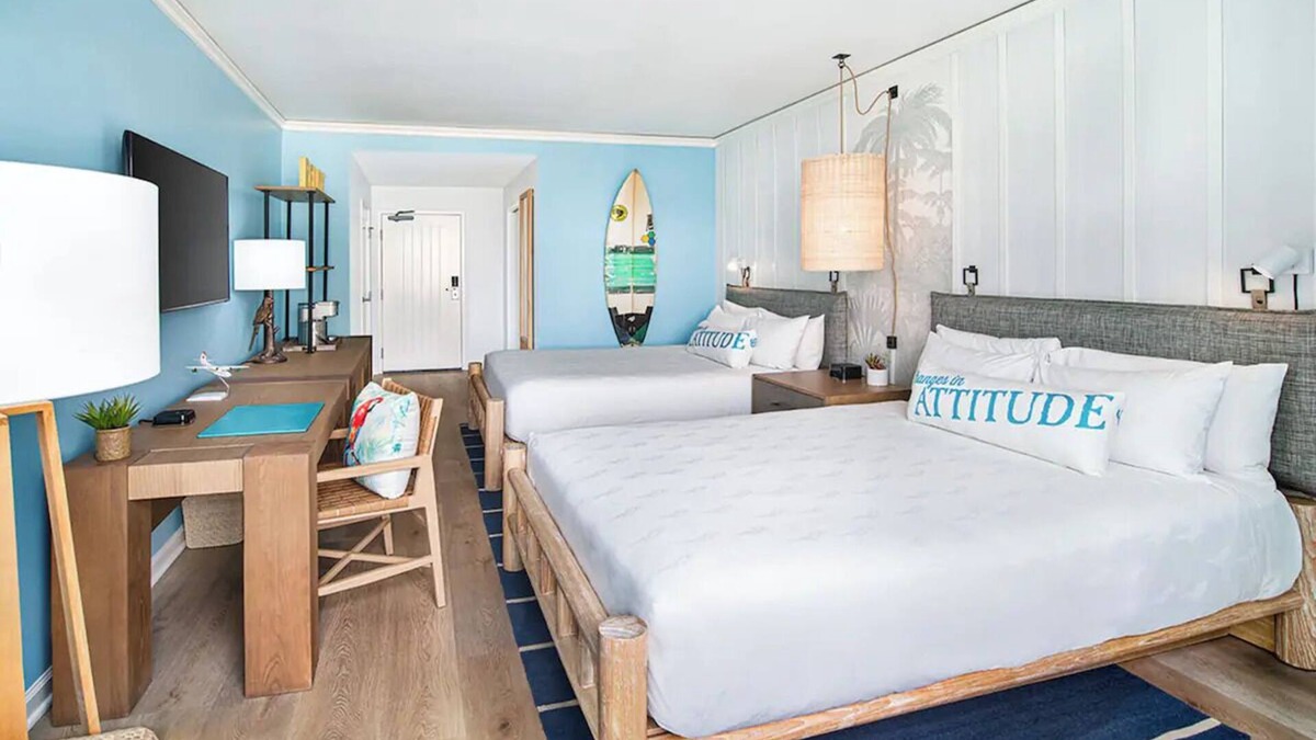 East Village Hotel | Best Place to Unwind! 4 Pet-Friendly Units! Rooftop Pool, Parking, Pets Allowed