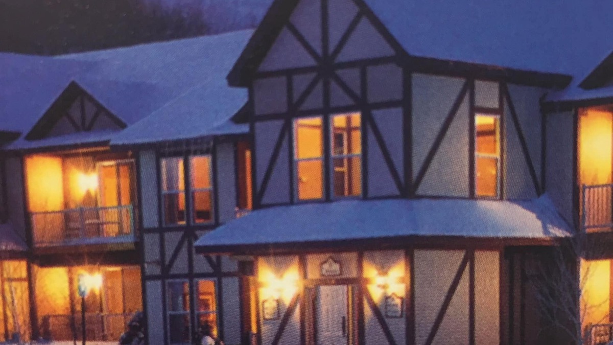 Boyne Falls Villa | Best Skiing, Snowboarding in Michigan; Hot Tub and Heated Pool