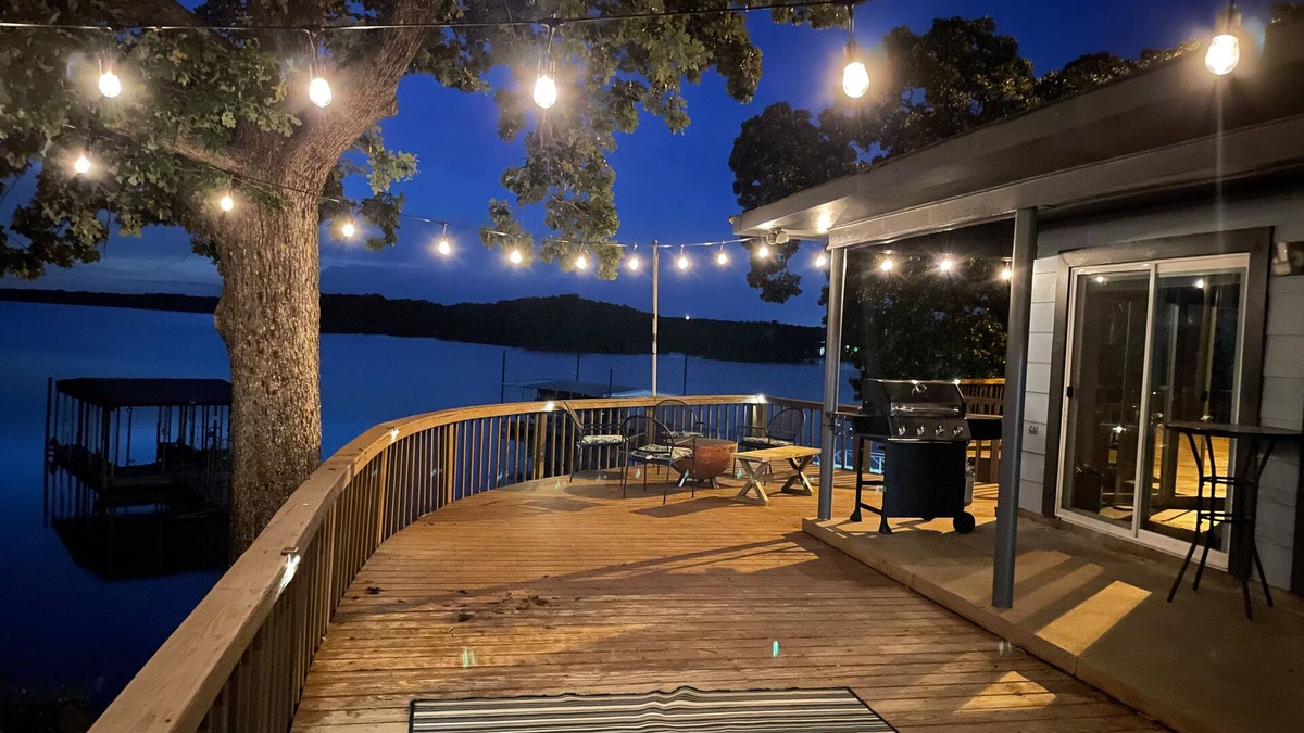 Checotah House | Best sunset on the Lake! Waterfront Home Private Boat Dock, Fire Pit and More!