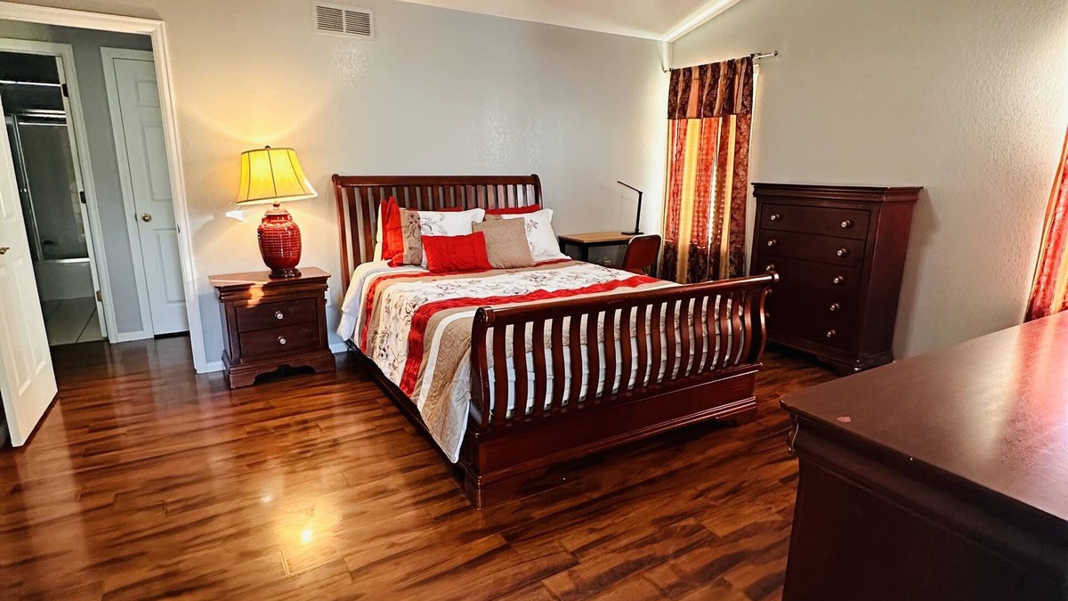 Centennial House | Best Vacation Home in Centennial, Colorado 80015