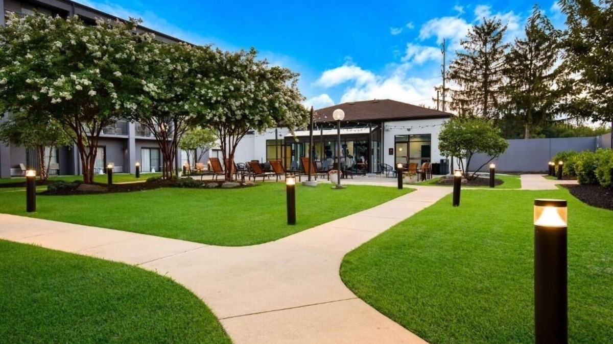 Eastwick Hotel | Best Value, Quality Stay! Short Drive to Museum of Art, Pets are Welcome