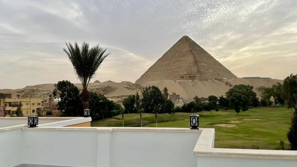 Giza Hotel | Best view directly to the great pyramids and golf garden