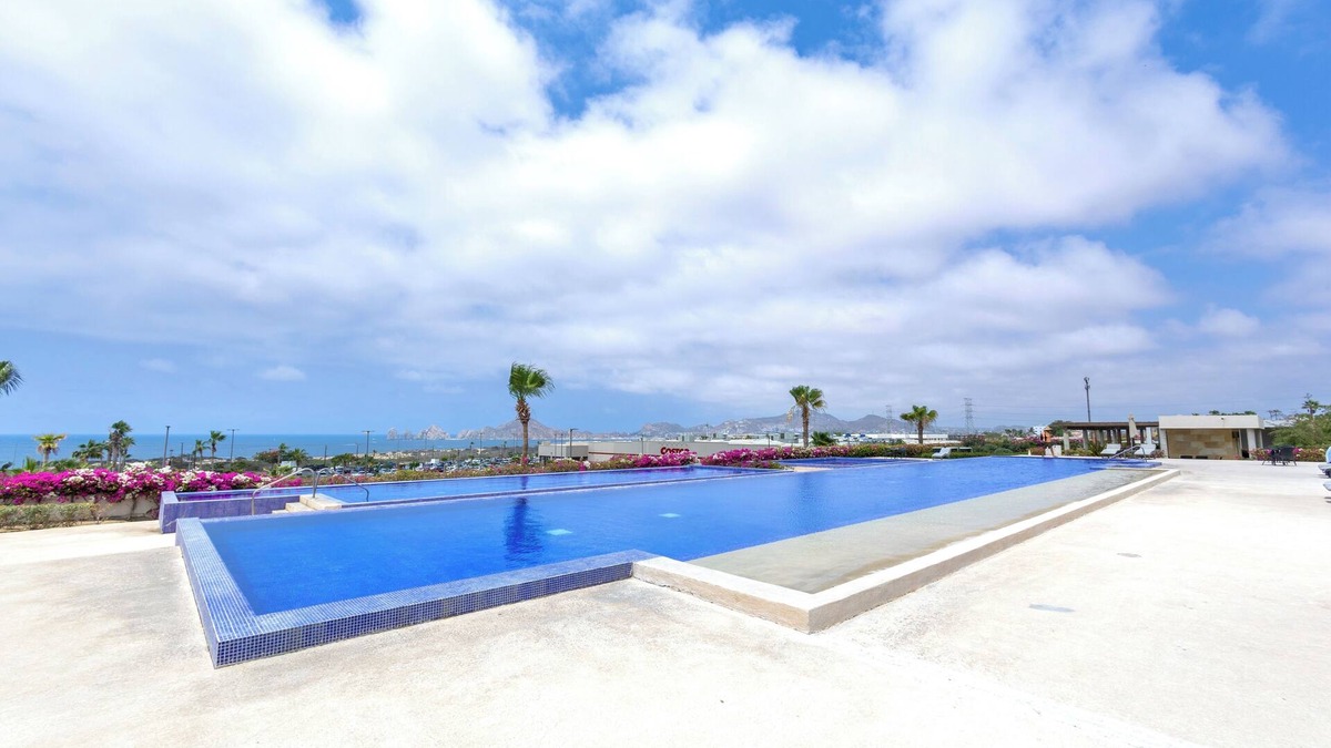 Colonia El Progreso Condo | Best view in Cabo, modern Condo with great amenities