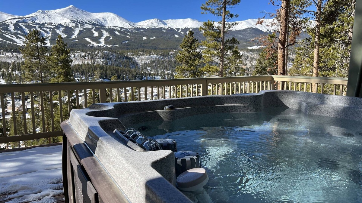Huron Heights House | BEST views in Breck! A+ for comfort & cleanliness