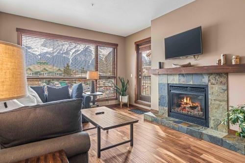 Town Centre House | Best Views of Canmore - 2Bed 2Bath