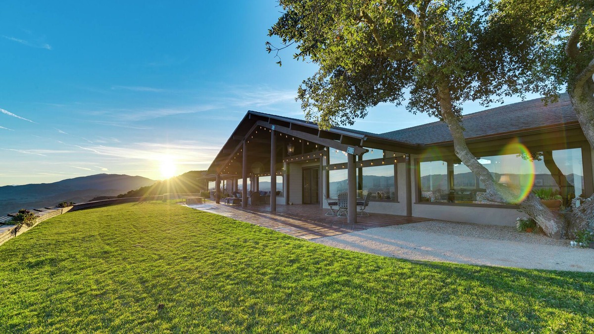 Santa Barbara Other | Best views of the Santa Ynez Valley! 4 Bedrooms, infinity edge pool and sauna