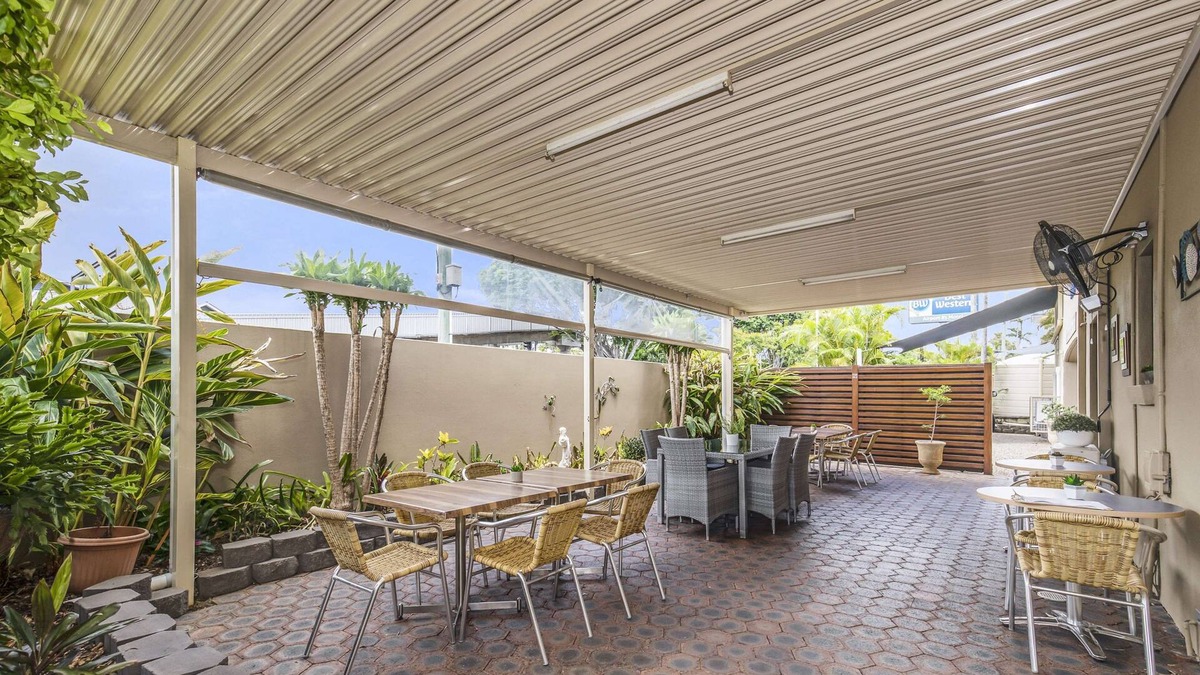 Ascot Hotel | Best Western Airport 85 Motel