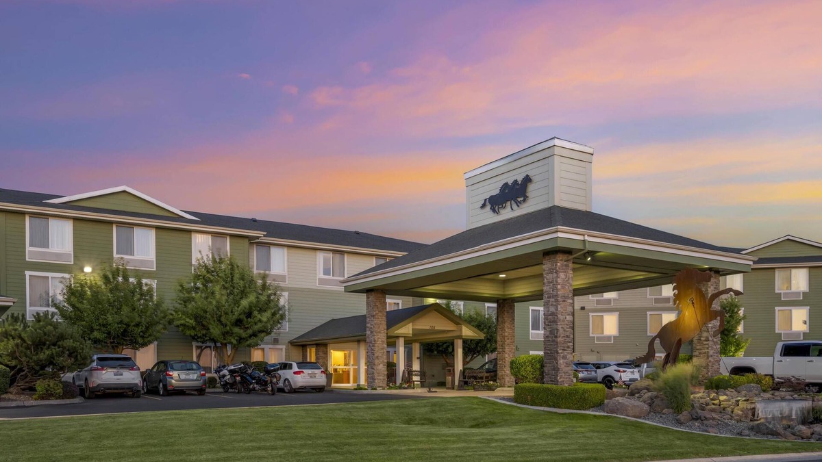 Ritzville Hotel | Best Western Bronco Inn