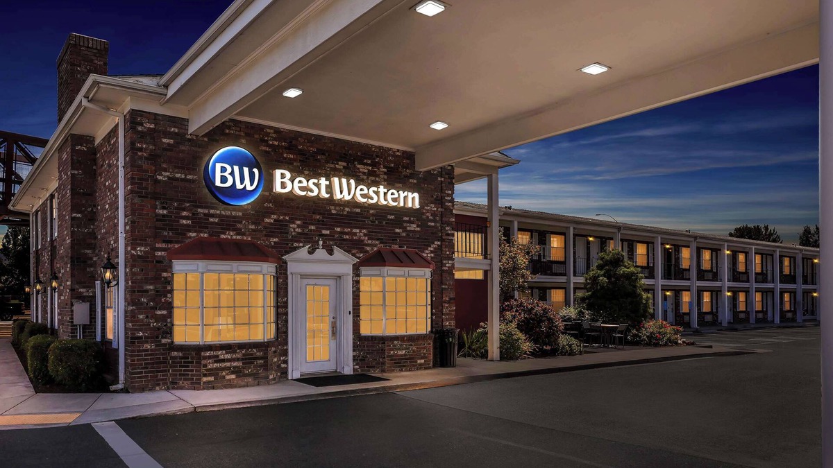 Medford Hotel | Best Western Horizon Inn