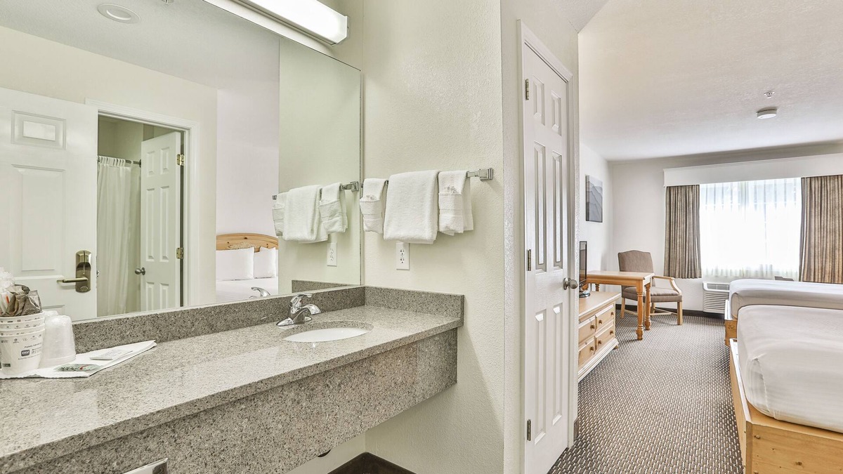 East Ellijay Hotel | Best Western Mountain View Inn