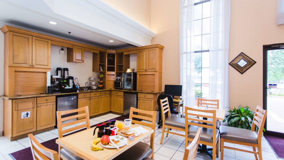 Pearland Hotel | Best Western Pearland Inn