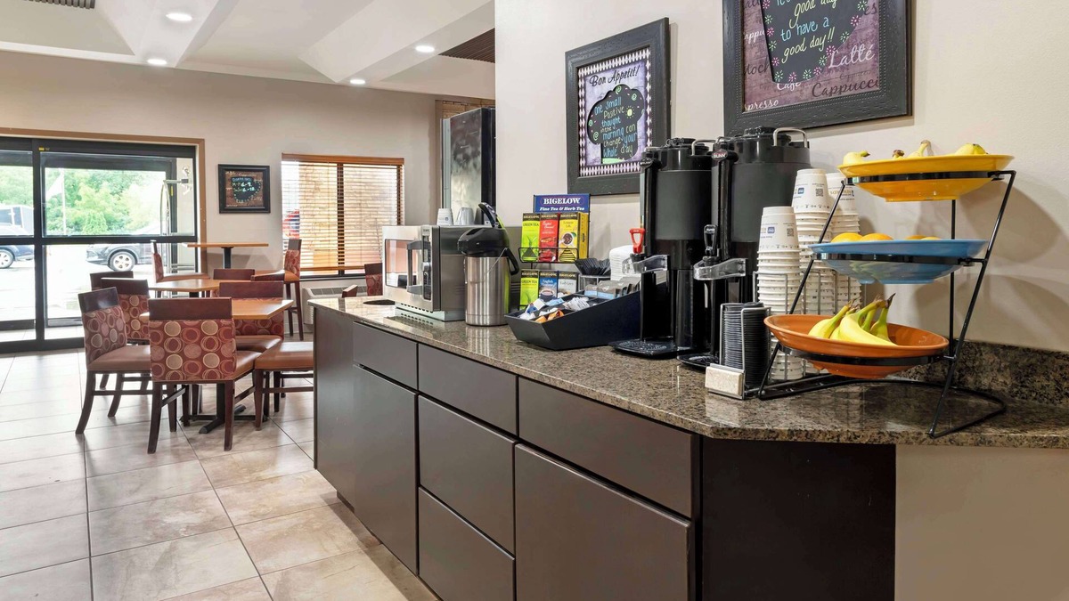 Albert Lea Hotel | Best Western Plus Albert Lea I-90/I-35 Hotel