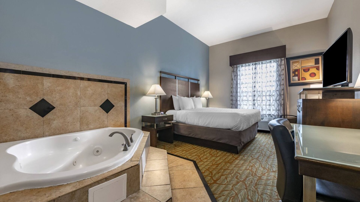South Bradenton Hotel | Best Western Plus Bradenton Gateway Hotel