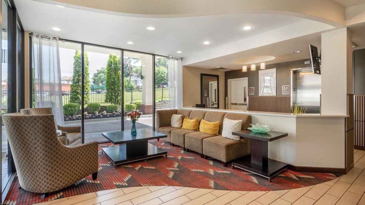 Berwyn Hotel | Best Western Plus College Park Hotel