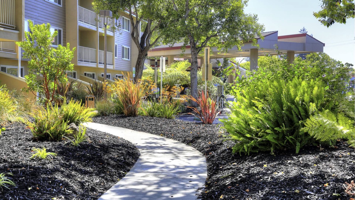 Fremont Hotel | Best Western Plus Garden Court Inn