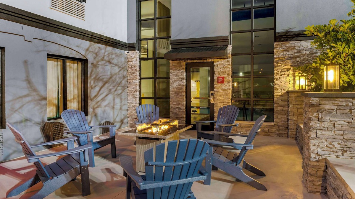 Greenwood Hotel | Best Western Plus Greenwood/Indy South Inn