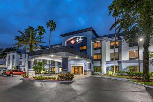 Orlando Hotel | Best Western Plus Orlando East - UCF Area