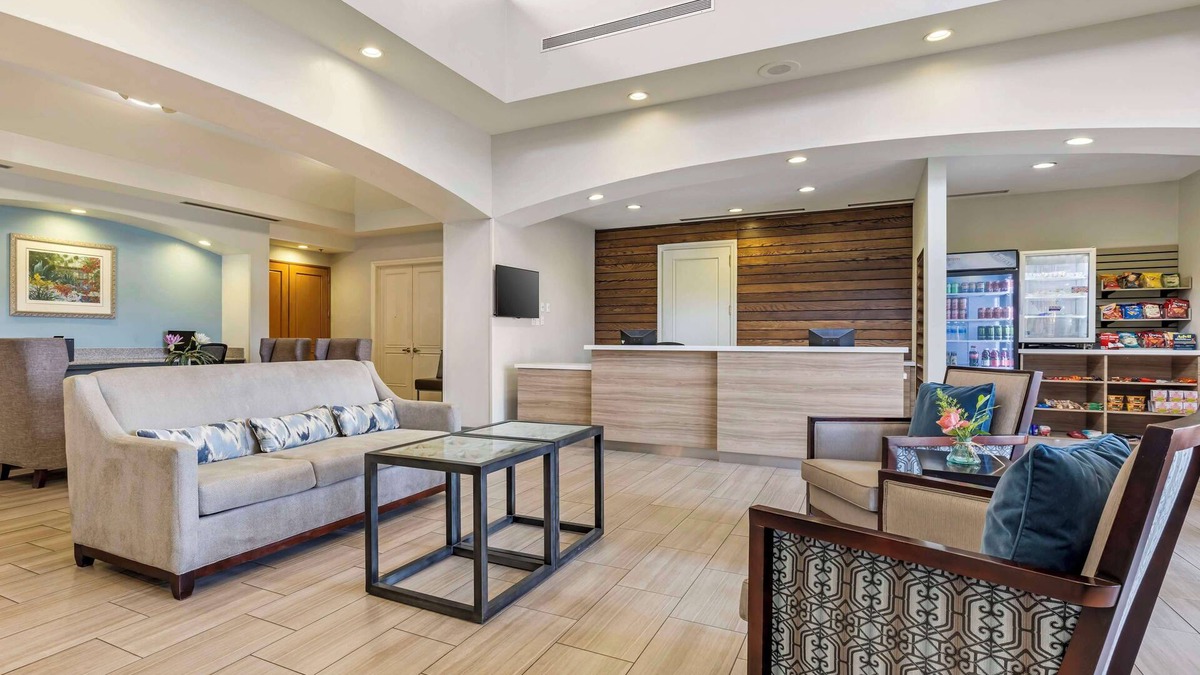 Palm Desert Hotel | Best Western Plus Palm Desert Resort