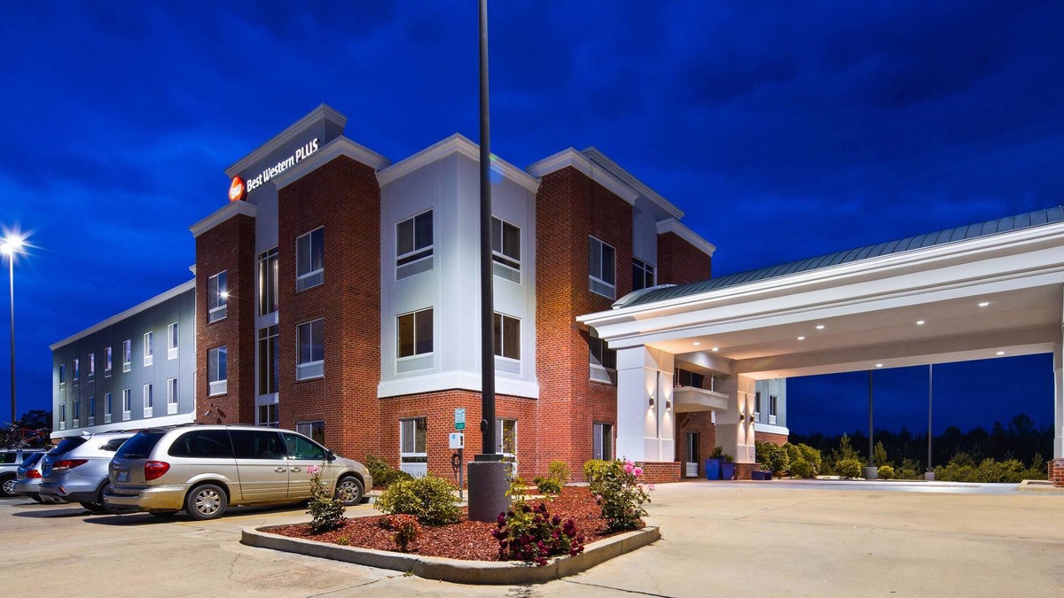 Philadelphia Hotel | Best Western Plus Philadelphia-Choctaw Hotel and Suites