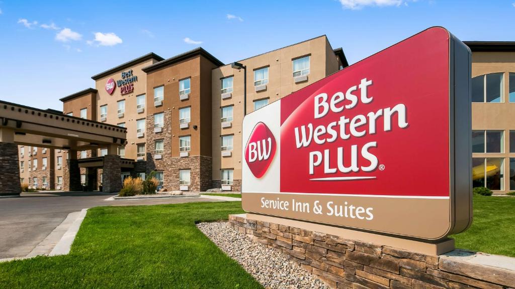 South Lethbridge Hotel | Best Western Plus Service Inn & Suites