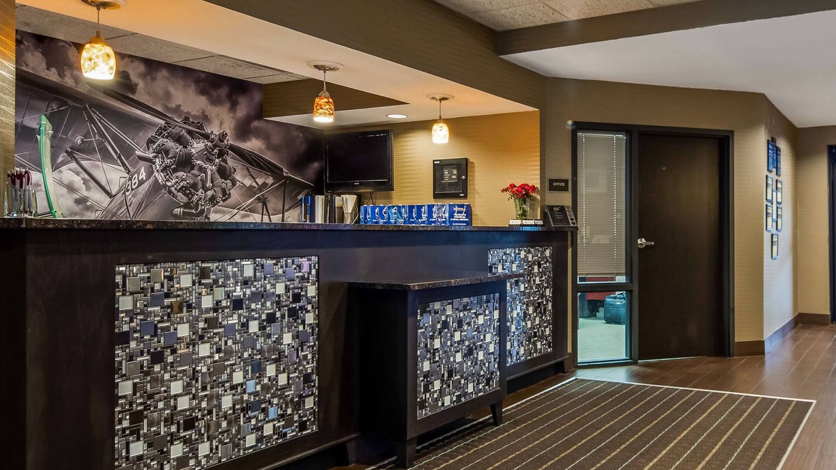 Wichita Hotel | Best Western Plus Wichita West Airport Inn