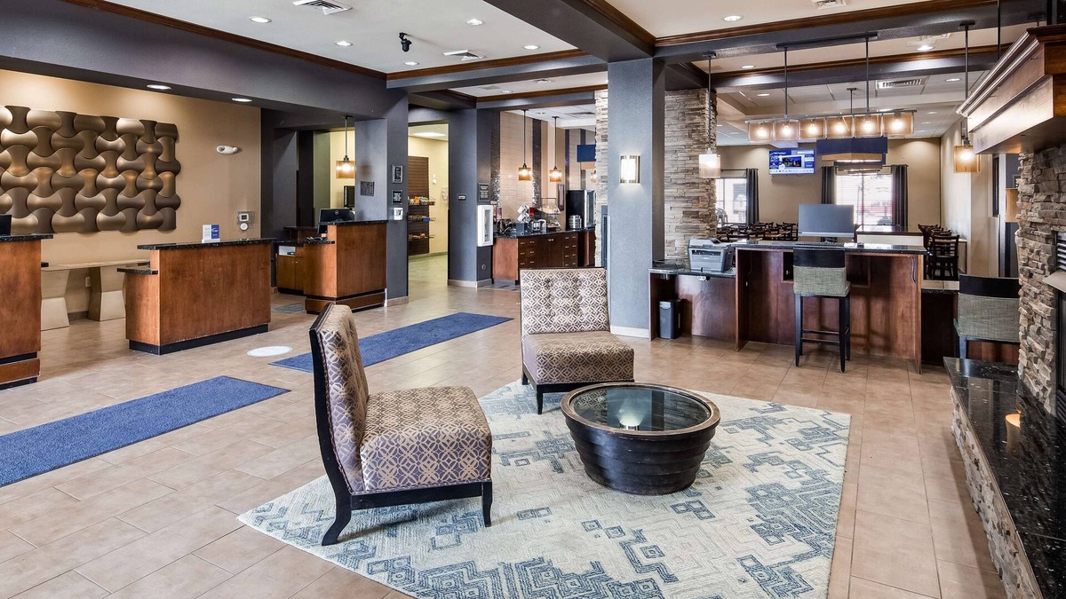 Williston Hotel | Best Western Plus Williston Hotel & Suites