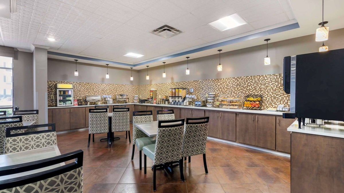 Pooler Hotel | Best Western Savannah Airport Inn & Suites