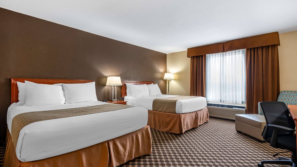 Strathmore Hotel | Best Western Strathmore Inn