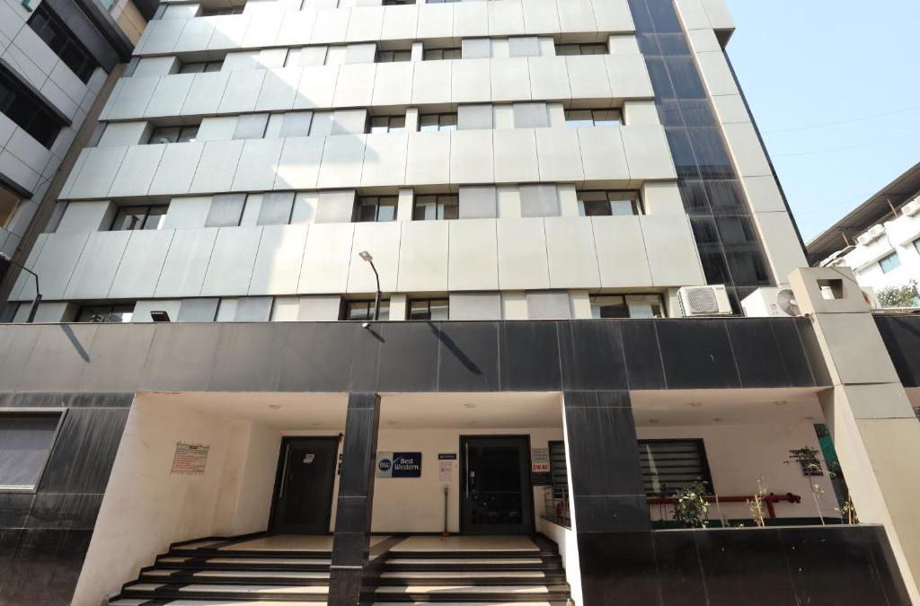 Surat Hotel | Best Western Yuvraj