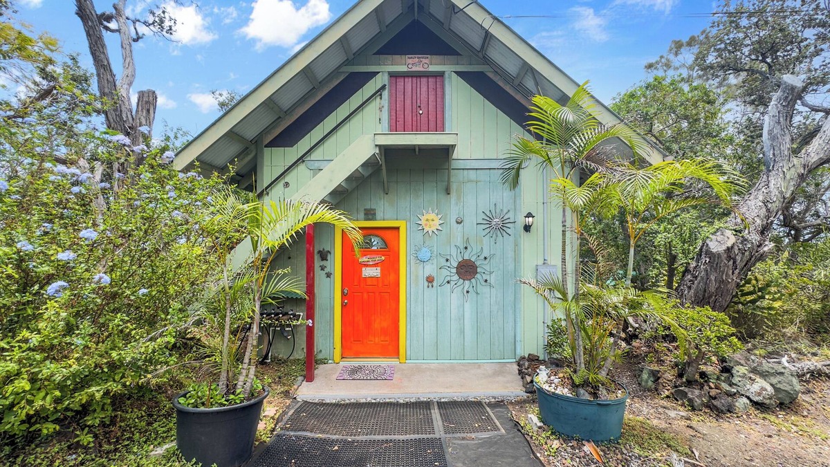 Ocean View House | Best Window seats to Ocean Views- in wonderful Ocean View HI with WiFi
