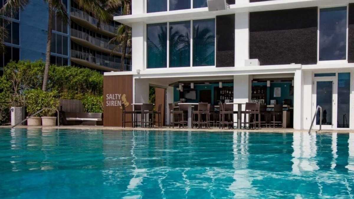 Central Beach Hotel | Better Choice for your Vacation! 2 Great Units, Onsite Heated Infinity Pools!