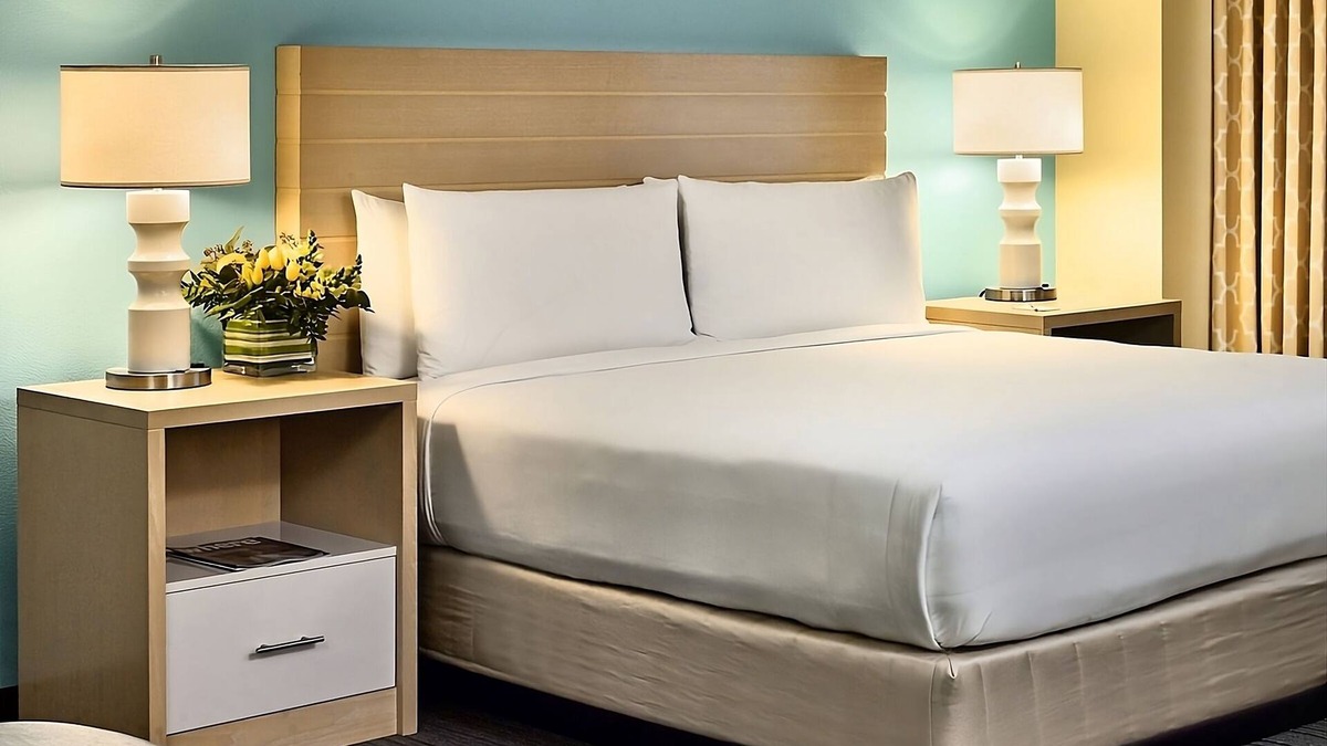 Gwinnett Place Hotel | Better Choice For Your Vacation! 2 Units w/Kitchen. Enjoy Pool Access!