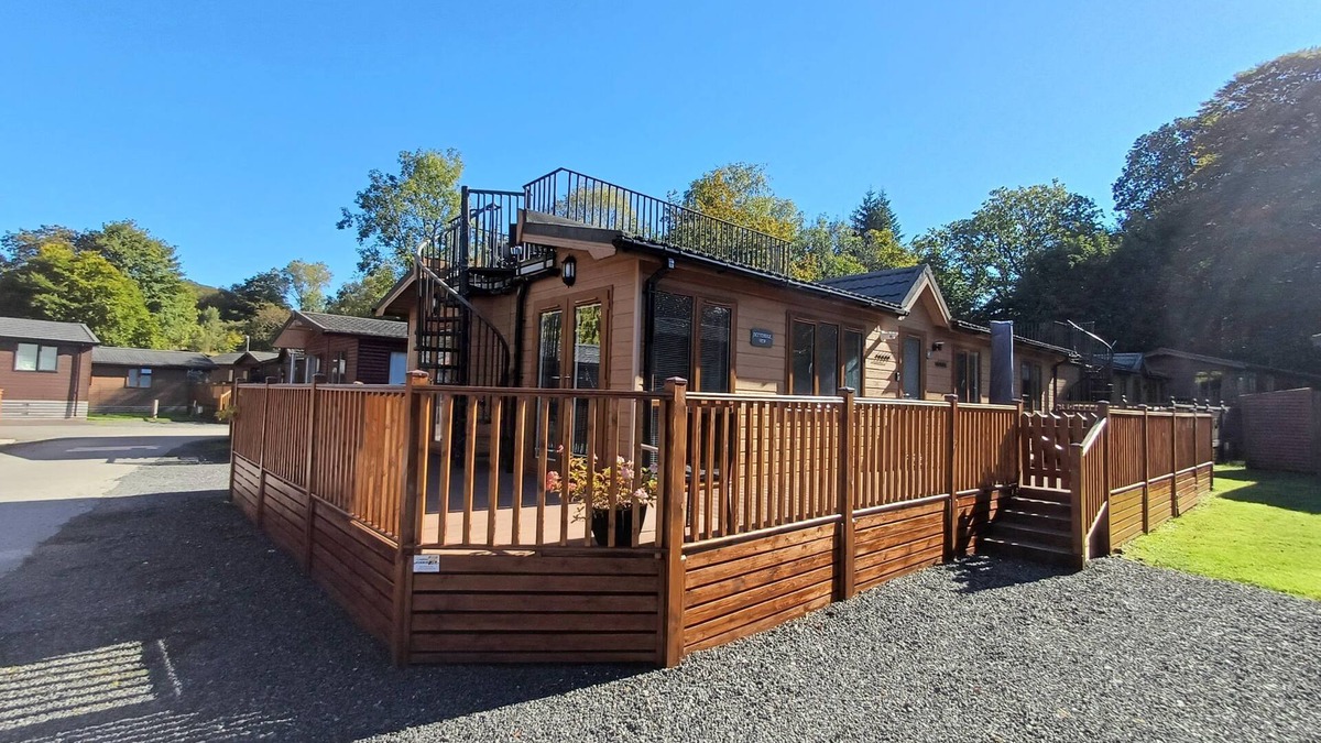 Troutbeck Bridge Cabin | Betteridge View Lodge - a holiday lodge that sleeps 6 guests in 3 bedrooms