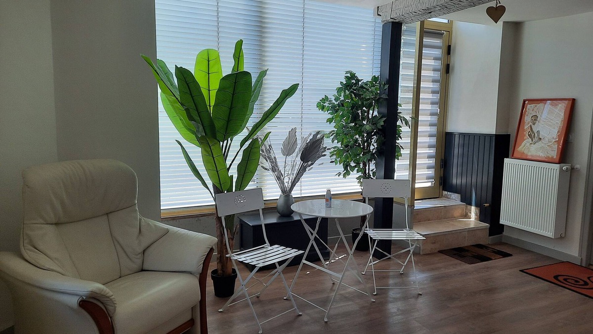 Saint-Claude-de-Diray Apartment | Between CHAMBORD and BLOIS Spacious 125m2 apartment