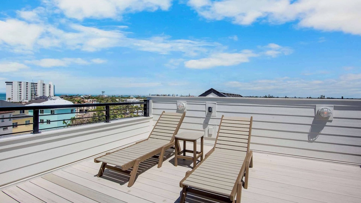 Siesta Key Village House | Between the Waves - Siesta Key Luxury Home