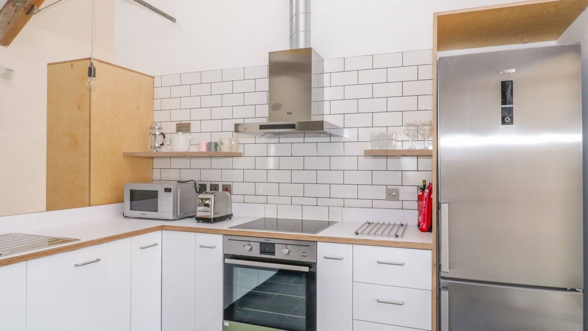 Llangefni House | BEUDY BODEILIO, family friendly, with open fire in Llangefni