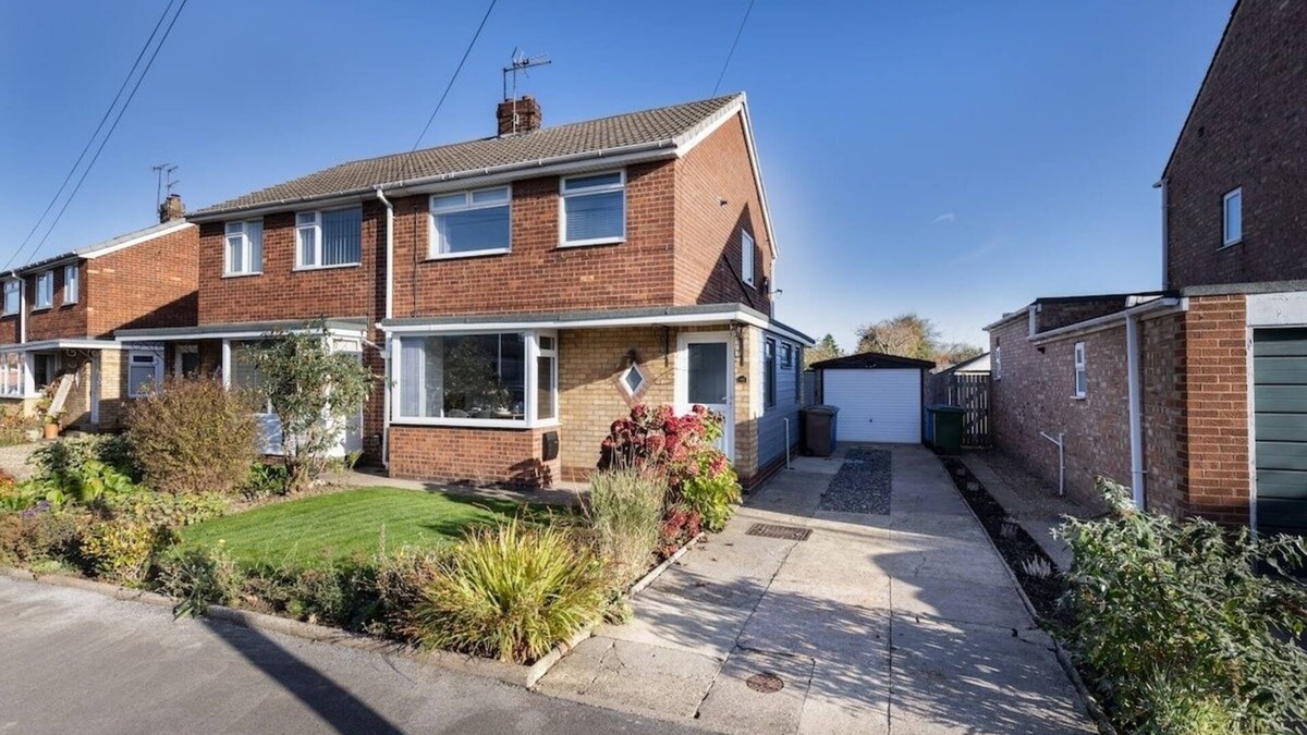 Beverley House | Beverley- Parking|Families|contractors|Racecourse