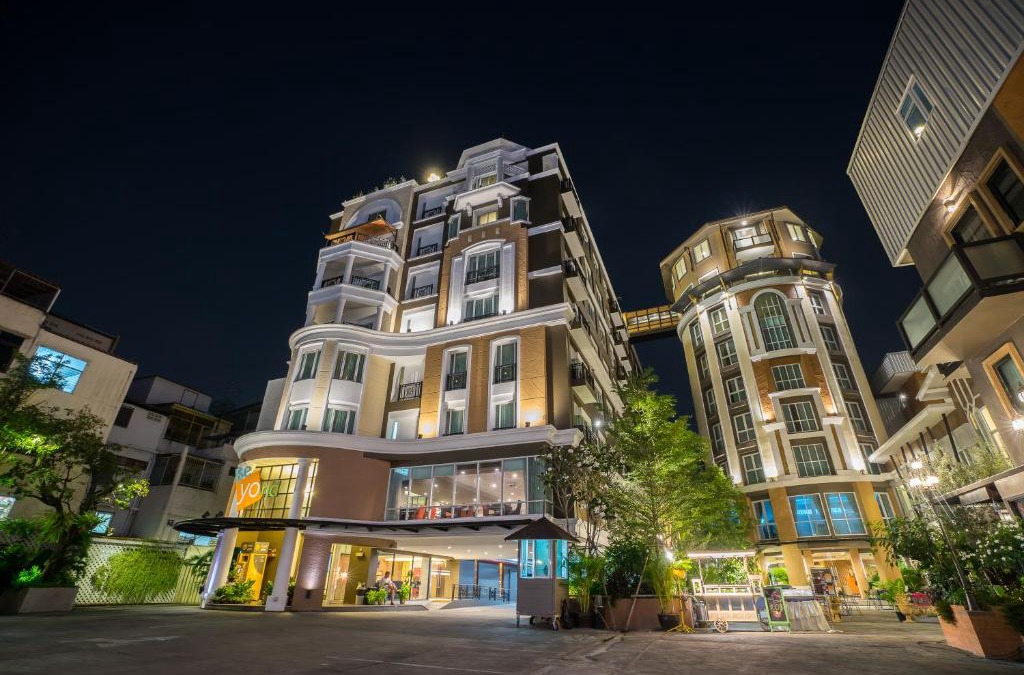 Bang Phlat Hotel | Beyond Suite