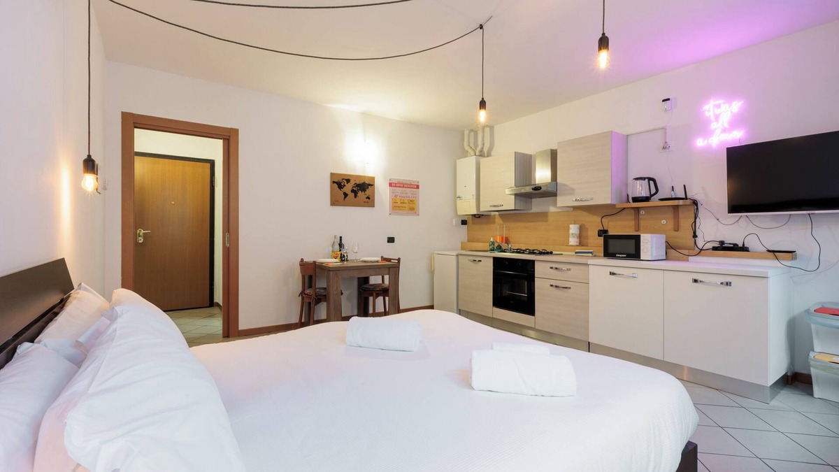 Grassobbio Apartment | BGY Airport And Bedroom